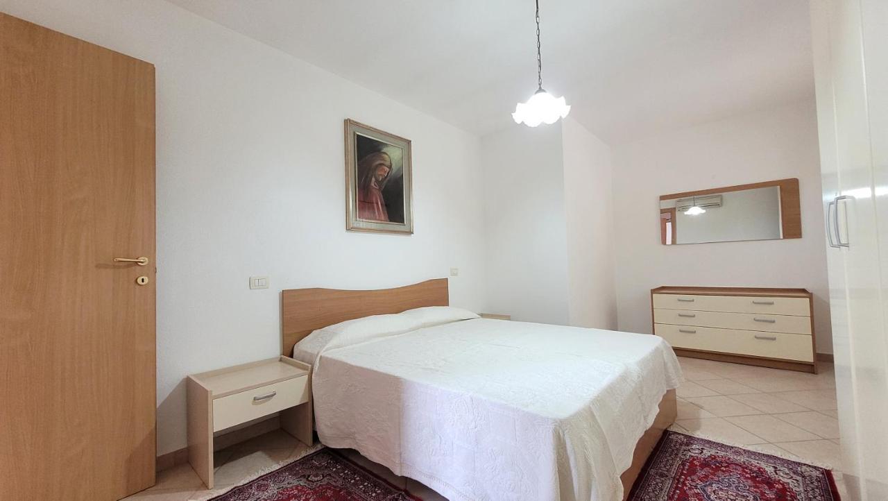 Residenza La Pineta Orosei Villa Exterior photo