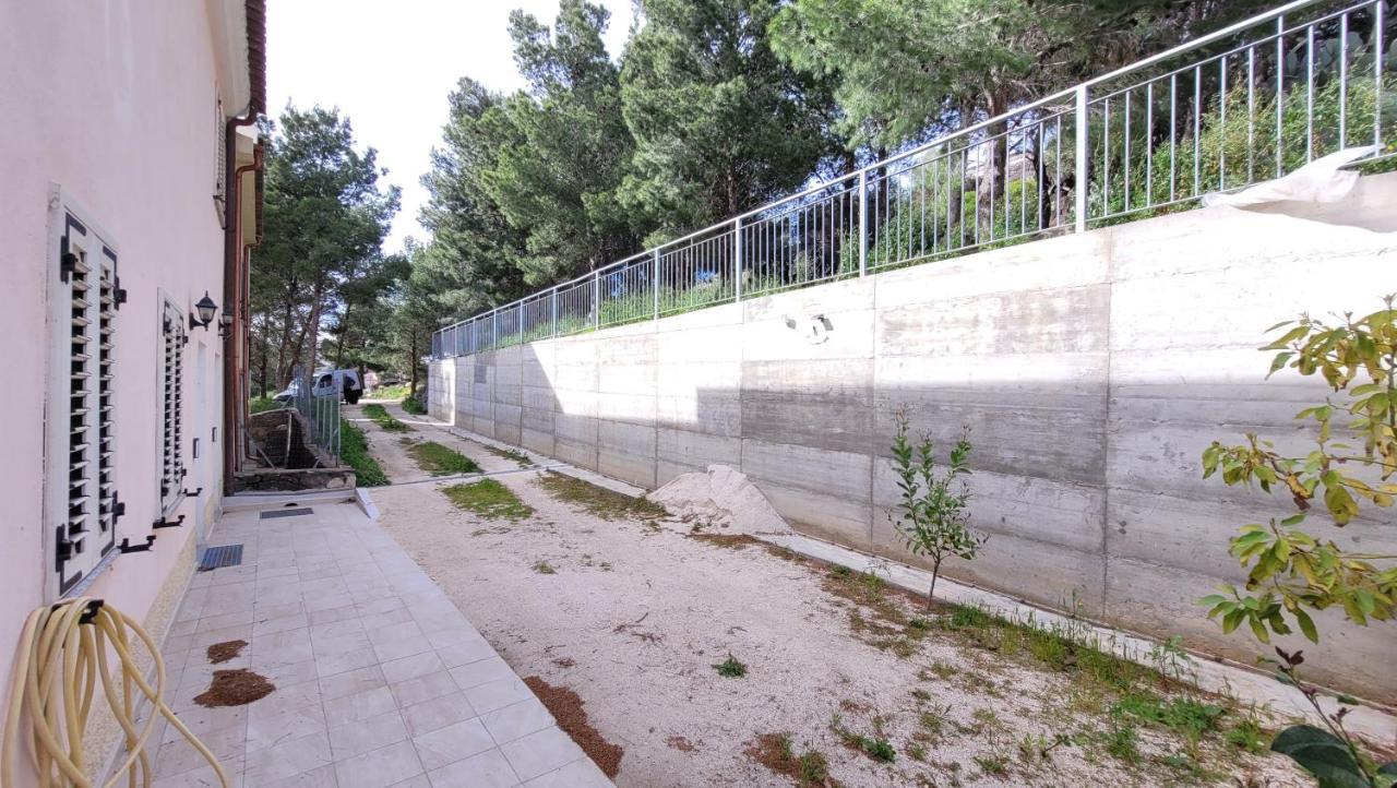 Residenza La Pineta Orosei Villa Exterior photo